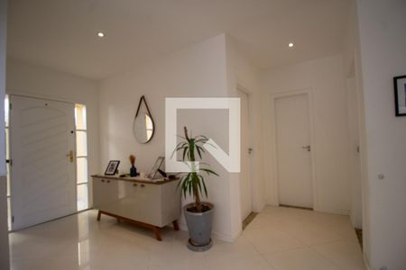 Sala de casa de condomínio para alugar com 5 quartos, 560m² em Vargem Pequena, Rio de Janeiro