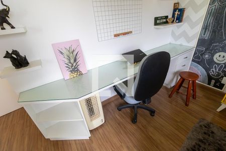 Casa de condomínio à venda com 210m², 4 quartos e 4 vagas Casa de condomínio à venda com 210m², 4 quartos e 4 vagasQuarto da suíte 2