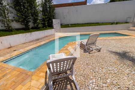 Casa de condomínio à venda com 210m², 4 quartos e 4 vagas Casa de condomínio à venda com 210m², 4 quartos e 4 vagasÁrea comum - Piscina