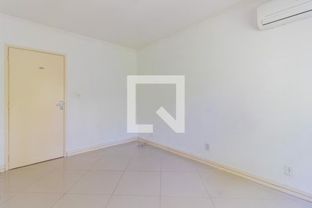 Dormitório de apartamento à venda com 1 quarto, 42m² em Cristal, Porto Alegre