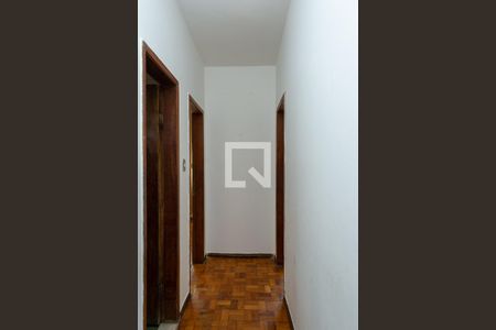 Corredor de casa para alugar com 3 quartos, 100m² em Tupi A, Belo Horizonte