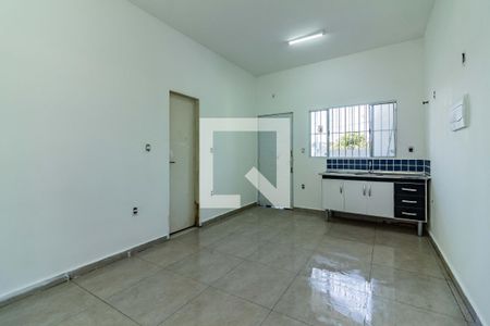 Cozinha de casa para alugar com 1 quarto, 55m² em Jardim Santo Estêvão, Carapicuíba