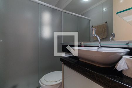 Banheiro de apartamento para alugar com 3 quartos, 62m² em Jardim Vila Formosa, São Paulo