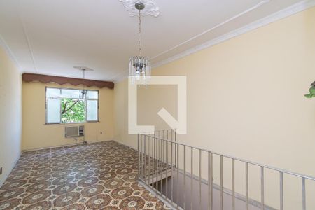 Sala de casa para alugar com 3 quartos, 330m² em Ramos, Rio de Janeiro