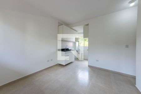 Sala de apartamento para alugar com 2 quartos, 36m² em Parque Sevilha, São Paulo