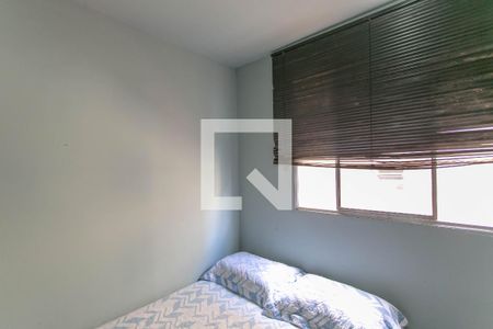 Quarto de apartamento à venda com 2 quartos, 47m² em Floramar, Belo Horizonte