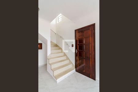 Escada de casa à venda com 2 quartos, 279m² em Vila Madalena, São Paulo