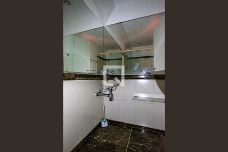Banheiro de kitnet/studio à venda com 1 quarto, 30m² em Cerqueira César, São Paulo