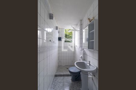 Banheiro de kitnet/studio para alugar com 1 quarto, 34m² em Bela Vista, São Paulo