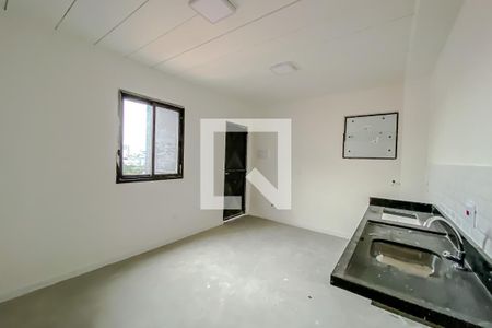 Sala Cozinha e Lavanderia de casa de condomínio para alugar com 1 quarto, 36m² em Chácara Seis de Outubro, São Paulo