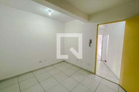 Sala e Quarto e Cozinha de kitnet/studio para alugar com 1 quarto, 30m² em Canindé, São Paulo