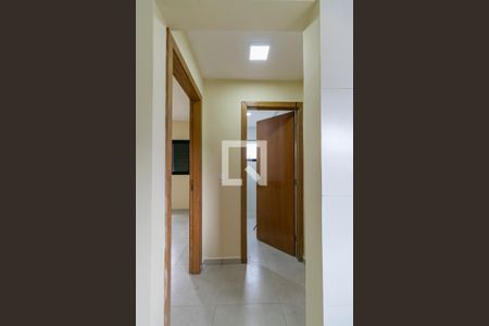 Corredor de apartamento para alugar com 2 quartos, 46m² em Vila Regente Feijó, São Paulo