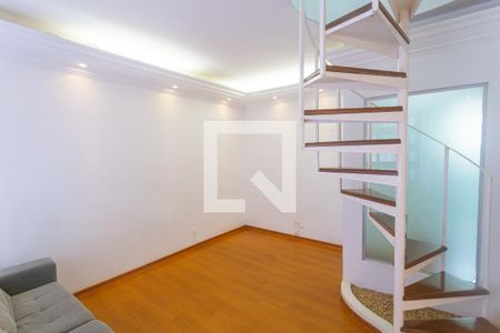 Sala 1 de apartamento para alugar com 3 quartos, 140m² em Sagrada Família, Belo Horizonte