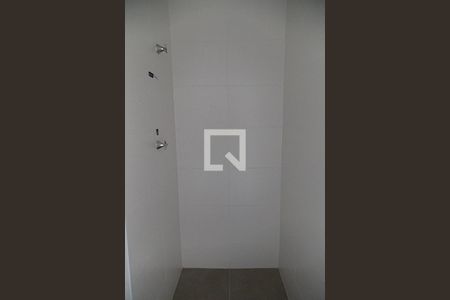 Banheiro de apartamento para alugar com 1 quarto, 28m² em República, São Paulo