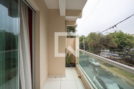 Sacada de casa à venda com 2 quartos, 200m² em Bandeiras, Osasco