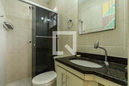 Banheiro de casa para alugar com 2 quartos, 55m² em Parque Reboucas, São Paulo