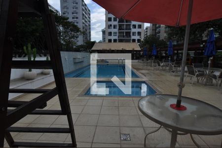 Piscina de apartamento para alugar com 3 quartos, 80m² em Barra da Tijuca, Rio de Janeiro