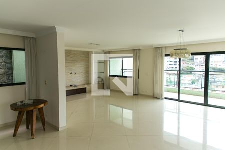 Sala de casa para alugar com 4 quartos, 600m² em Horto Florestal, São Paulo