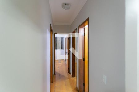 Corredor de apartamento para alugar com 4 quartos, 110m² em Sagrada Família, Belo Horizonte