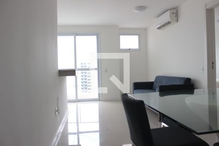 Sala de apartamento para alugar com 2 quartos, 80m² em Camorim, Rio de Janeiro