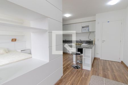 Sala  de kitnet/studio para alugar com 1 quarto, 50m² em Centro, Curitiba