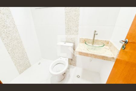 Banheiro de apartamento à venda com 2 quartos, 60m² em Utinga, Santo André