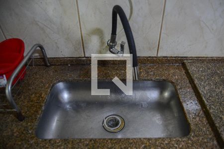 Casa à venda com 270m², 5 quartos e 2 vagas Casa à venda com 270m², 5 quartos e 2 vagasCozinha - Casa Fundos