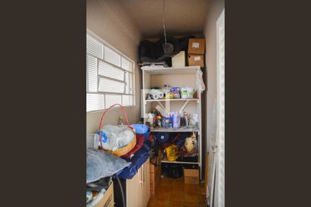 Casa à venda com 270m², 5 quartos e 2 vagas Casa à venda com 270m², 5 quartos e 2 vagasÁrea de Serviço