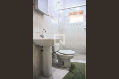 Casa à venda com 270m², 5 quartos e 2 vagas Casa à venda com 270m², 5 quartos e 2 vagasBanheiro - Casa Fundos