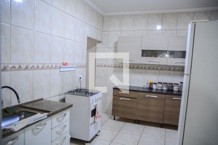 Casa à venda com 270m², 5 quartos e 2 vagas Casa à venda com 270m², 5 quartos e 2 vagasCozinha - Casa Fundos