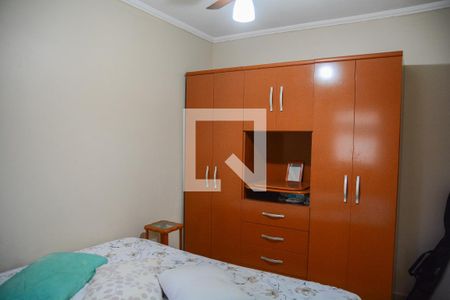 Casa à venda com 270m², 5 quartos e 2 vagas Casa à venda com 270m², 5 quartos e 2 vagasQuarto - Casa Fundos