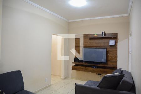 Casa à venda com 270m², 5 quartos e 2 vagas Casa à venda com 270m², 5 quartos e 2 vagasSala - Casa Fundos