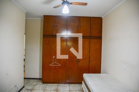 Casa à venda com 270m², 5 quartos e 2 vagas Casa à venda com 270m², 5 quartos e 2 vagasQuarto 1 - Suíte