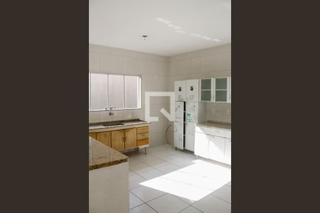 Casa para alugar com 250m², 4 quartos e 8 vagas Casa para alugar com 250m², 4 quartos e 8 vagasCozinha