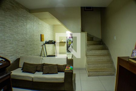 Sala de casa à venda com 2 quartos, 112m² em Vila Fachini, São Paulo