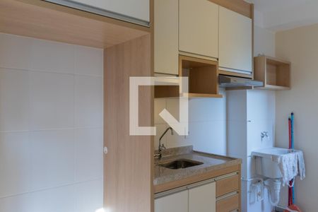 Cozinha  de apartamento à venda com 2 quartos, 37m² em Liberdade, São Paulo