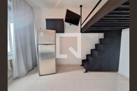 Sala/Quarto de kitnet/studio para alugar com 1 quarto, 40m² em Centro, Rio de Janeiro