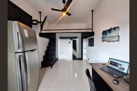 Sala/Quarto de kitnet/studio para alugar com 1 quarto, 40m² em Centro, Rio de Janeiro