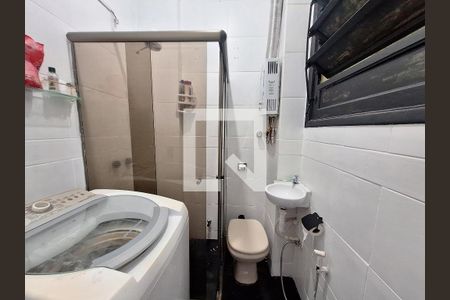 Banheiro de kitnet/studio para alugar com 1 quarto, 40m² em Centro, Rio de Janeiro