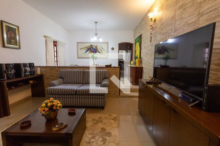 Sala de casa à venda com 2 quartos, 200m² em Vila Indiana, São Paulo