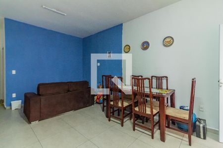 Casa para alugar com 1 quarto, 55m² em Jardim Santa Tereza, Carapicuíba