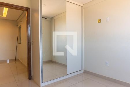 Quarto 2 de apartamento para alugar com 2 quartos, 52m² em Guará Ii, Brasília