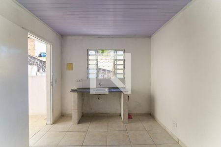 Sala/Cozinha de casa para alugar com 1 quarto, 30m² em Parque Pinheiros, Taboão da Serra