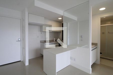 Sala de apartamento para alugar com 1 quarto, 40m² em Freguesia de Jacarepaguá, Rio de Janeiro