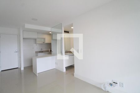 Sala de apartamento para alugar com 1 quarto, 40m² em Freguesia de Jacarepaguá, Rio de Janeiro