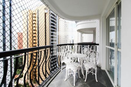 Varanda  de apartamento para alugar com 3 quartos, 106m² em Indianópolis, São Paulo