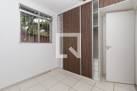 Quarto 2 de apartamento à venda com 2 quartos, 45m² em Cabral, Contagem