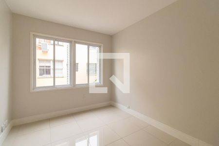 Sala de apartamento para alugar com 3 quartos, 100m² em Farroupilha, Porto Alegre