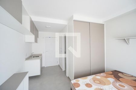 Quarto e cozinha de kitnet/studio à venda com 1 quarto, 22m² em Vila Esperança, São Paulo