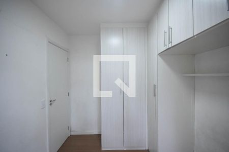 Quarto 1 de apartamento para alugar com 2 quartos, 42m² em Jardim Novo Taboão, São Paulo